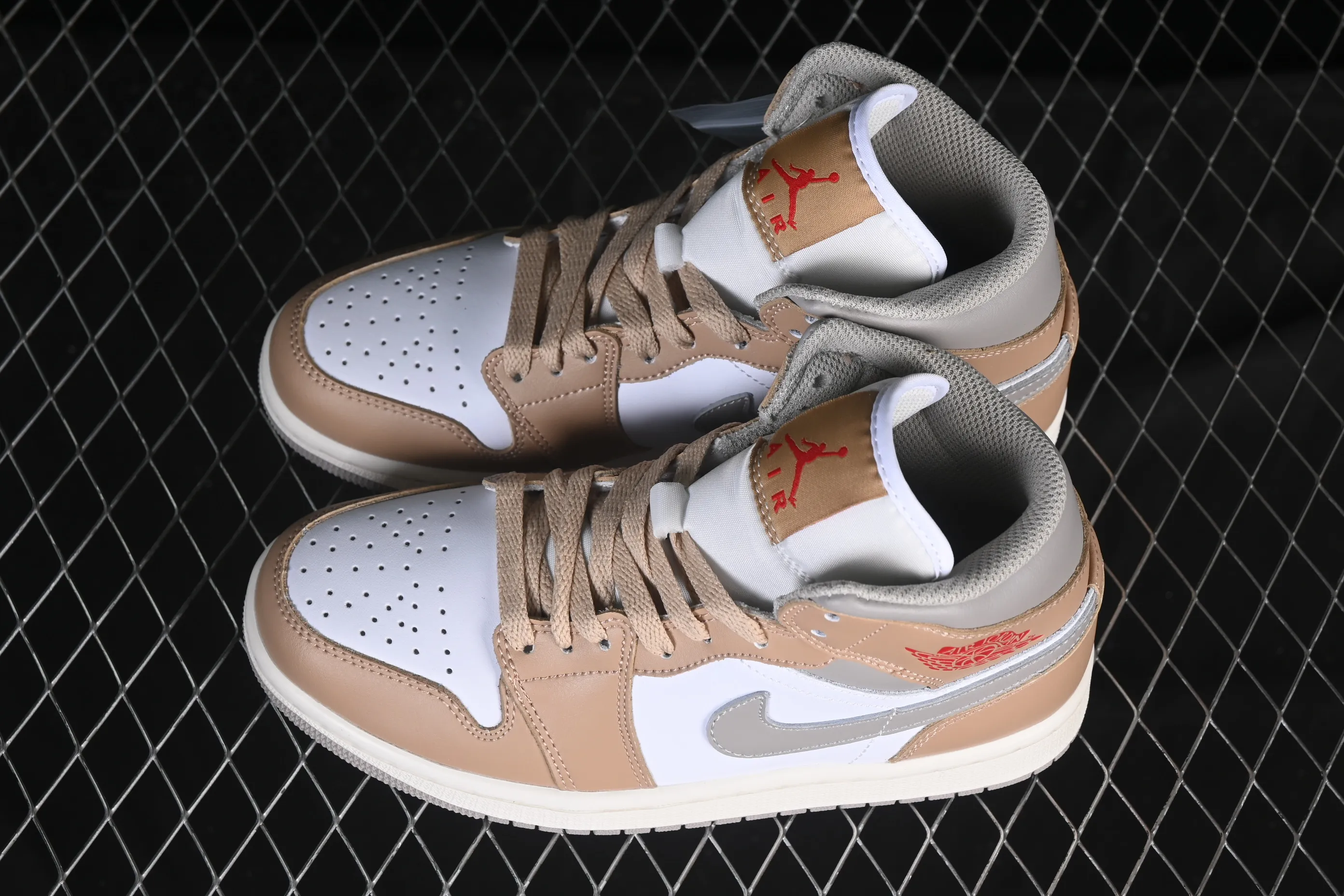 All categories Air Jordan Jordan series basketball shoes Air Jordan 1 Mid Air Jordan 1 Mid AJ1 Joe 1 white wheat Chinese culture and leisure sneakers DQ8426-200